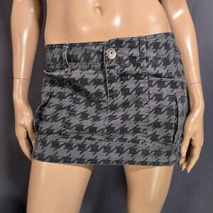 Y2K Micro Mini Cargo Skirt Size 3 Gray Houndstooth Mall Goth Scene Gyaru Punk